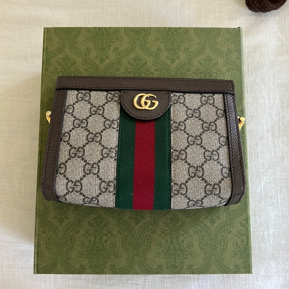 Gucci clutch